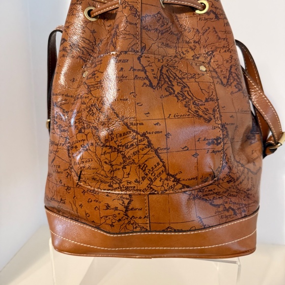 NWOT Patricia Nash Wilmslow Drawstring Bag Signature Map - Picture 10 of 14